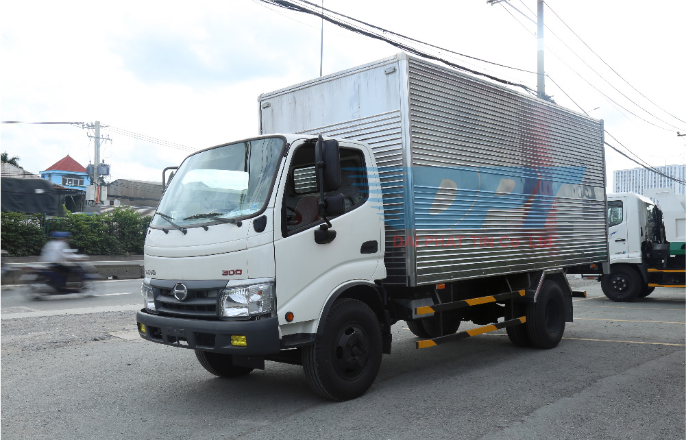 Xe tải Hino Dutro XZU352L 3.5 tấn 