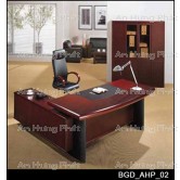 ban-giam-doc-58414.jpg