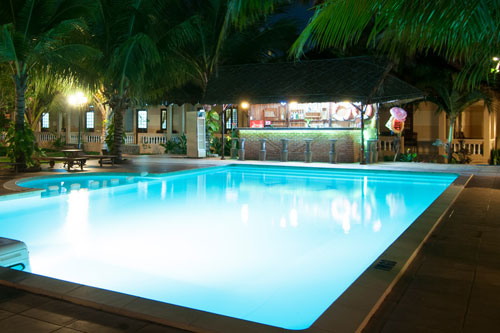 Bể bơi Resort