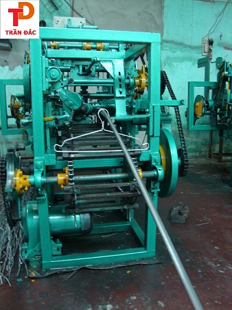 co_khi_che_tao_may_tran_dac_53hfj37f.jpg