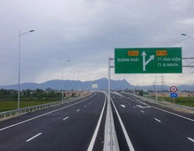 Hệ thống chiếu sáng cao tốc Đà nẵng - Quảng Ngãi