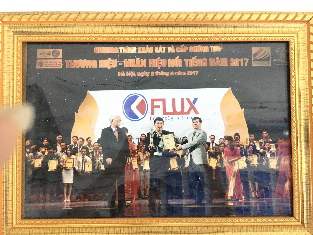 cong_ty_co_phan_flux_viet_nam_399z1m47.jpg