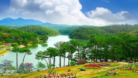 cong_ty_tnhh_lu_hanh_du_lich_ve_may_bay_chan_troi_moi_1762pd2Q.jpg