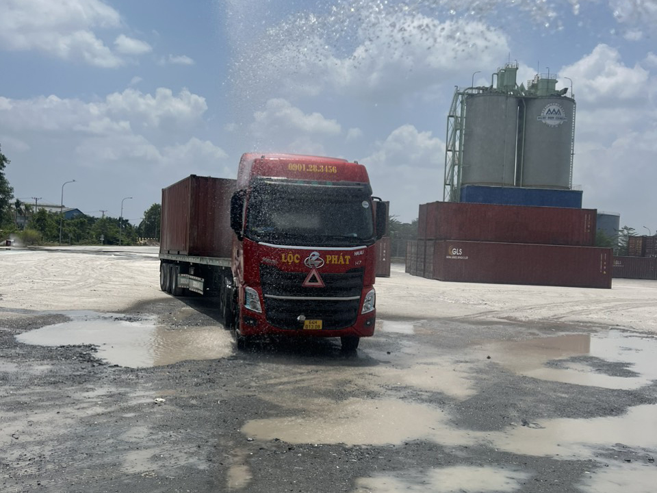 cong_ty_tnhh_mtv_tm_van_tai_loc_phat_55581mc5.jpg