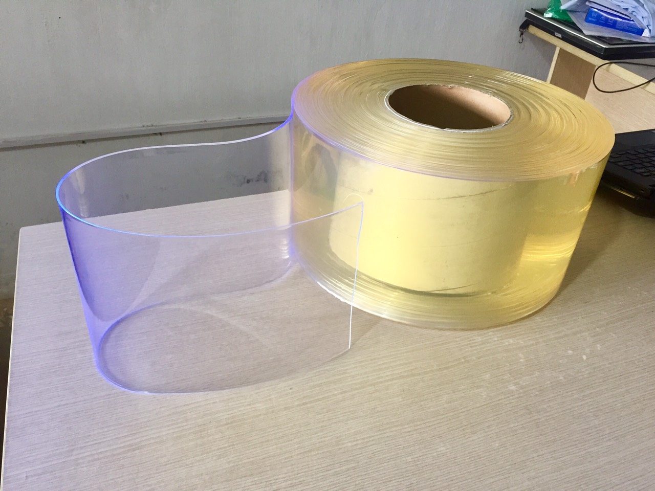 Cuộn nhựa PVC tiêu chuẩn