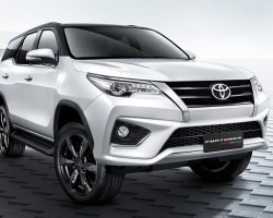 Xe du lịch Fortuner 7 chỗ