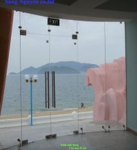 cua-kinh-cuong-luc-85309.jpg