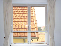 cua-luoi-chong-muoi-tu-cuon-145800.jpg