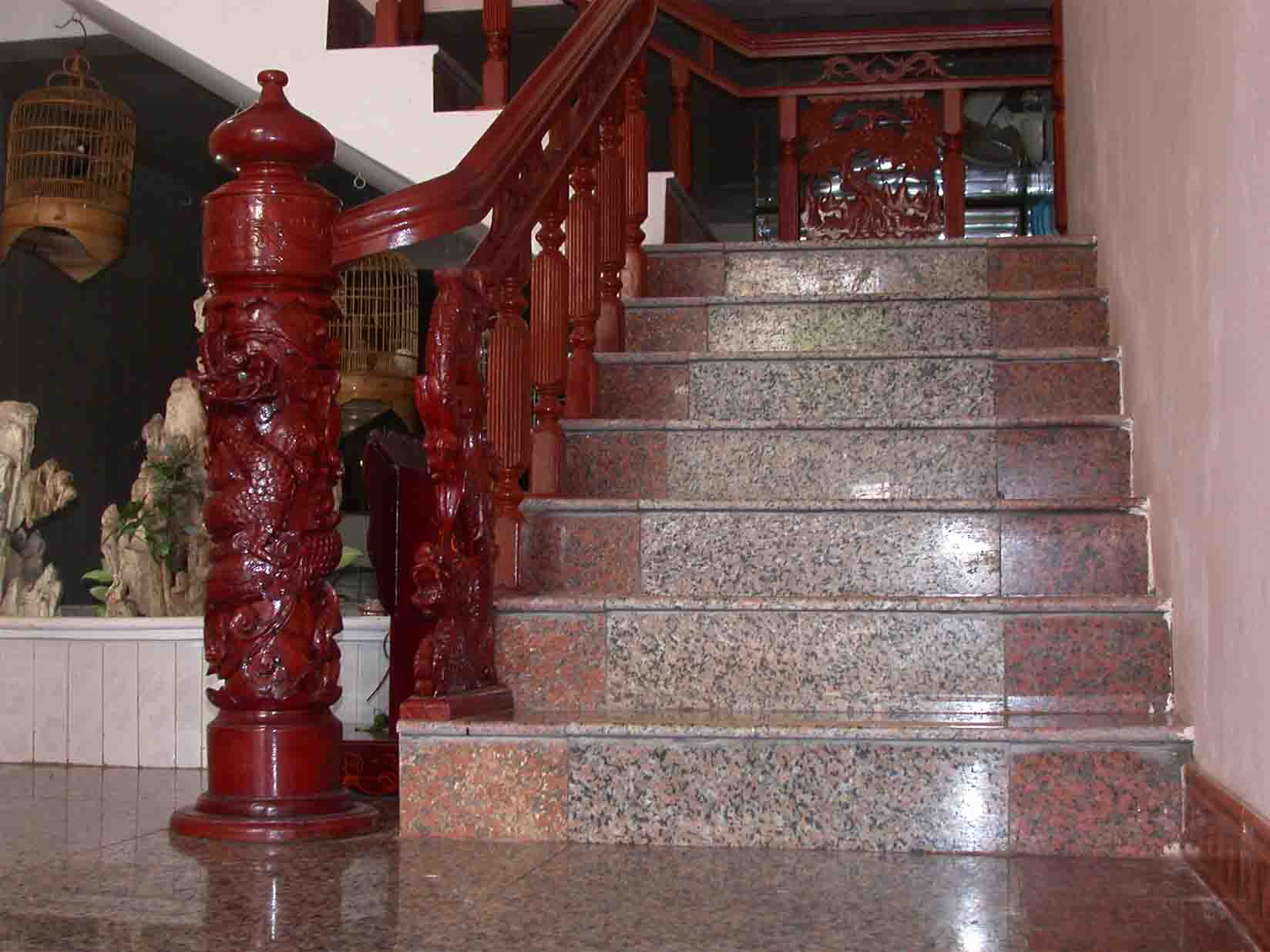 da-op-cau-thang-77948.jpg