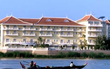 khach-san-victoria-chau-doc-123001.jpg