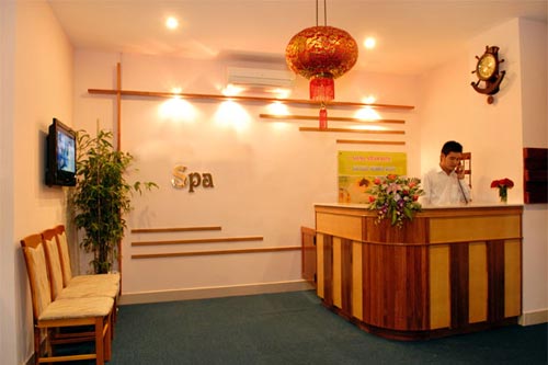 luxury-hotel-121021.jpg