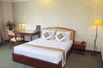 phong-standard-153720.jpg
