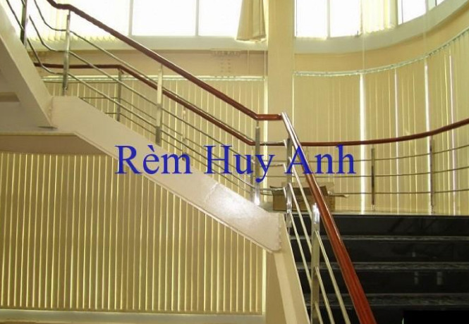 rem_cua_huy_anh_96iohMRL.jpg