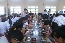 suat-an-truong-hoc-93122.jpg