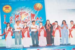 to-chuc-hoi-cho-trien-lam-trong-nuoc-55202.jpg