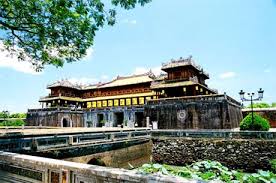 tour-du-lich-mien-trung-153235.jpg