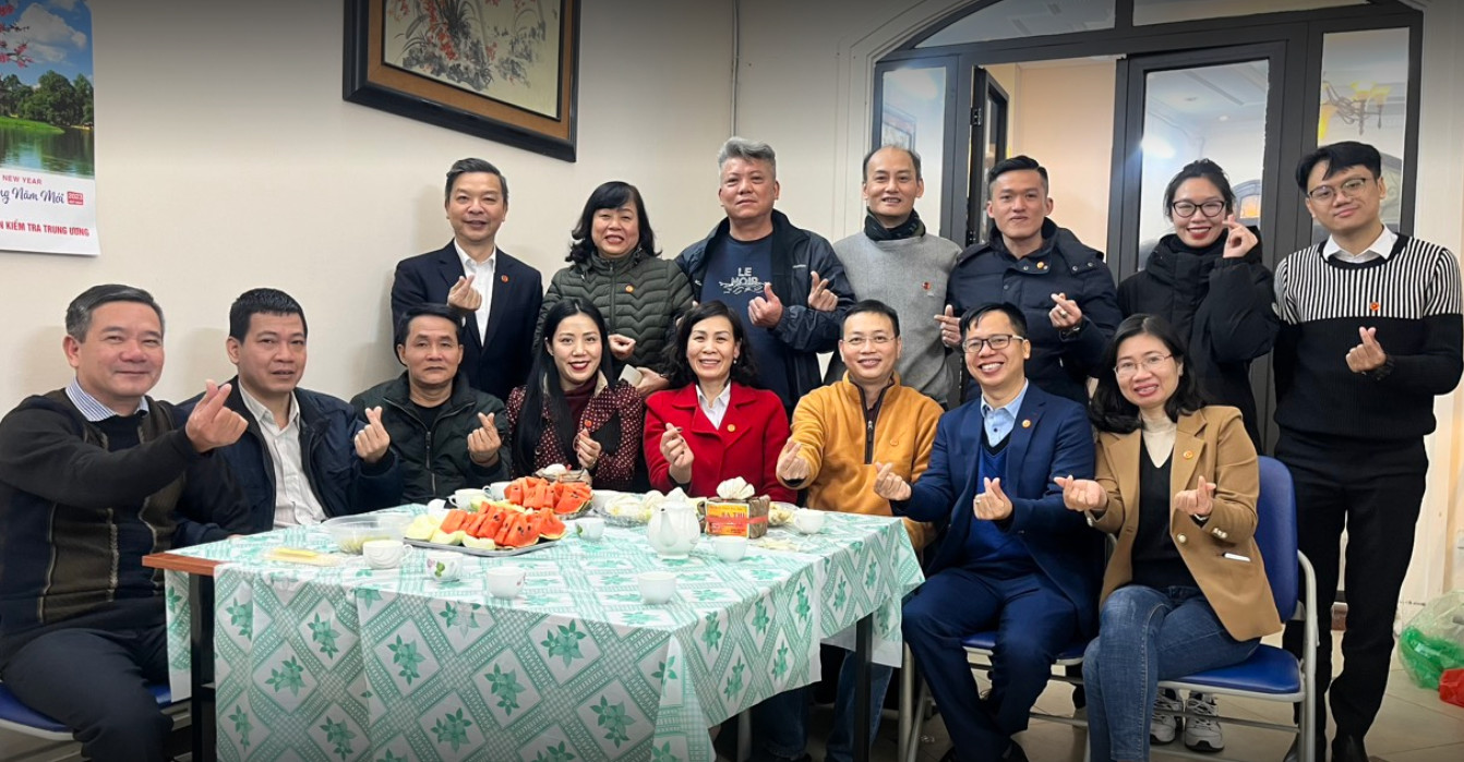 trung_tam_hoa_giai_thuong_mai_bat_dong_san_va_doanh_nghiep_205fatS8.jpg