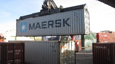 van-tai-hang-hoa-nguyen-container-92489.jpg