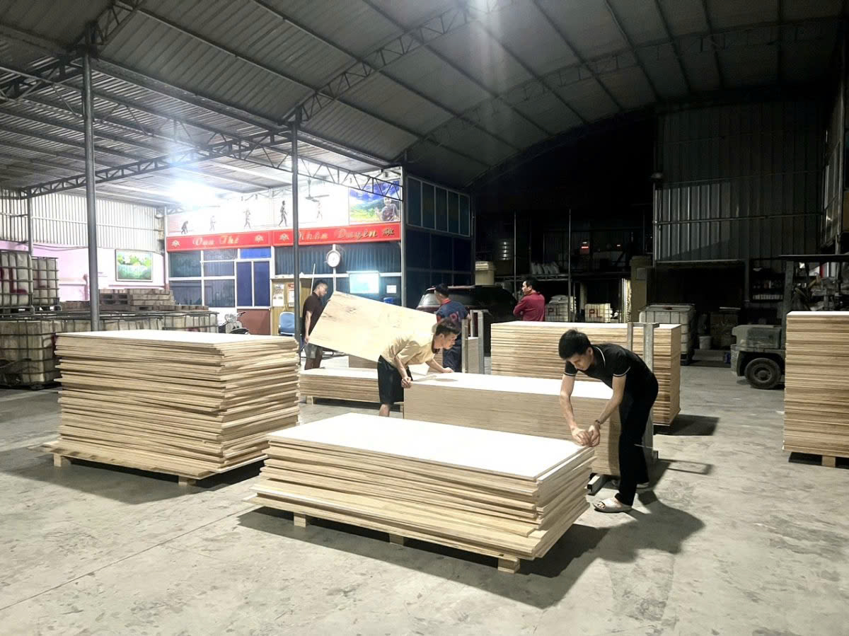 van_go_ep_phuc_lam_plywood_phuc_lam_11s55b85.jpg