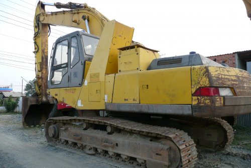 xe-dao-banh-xich-kobelco-50001.jpg